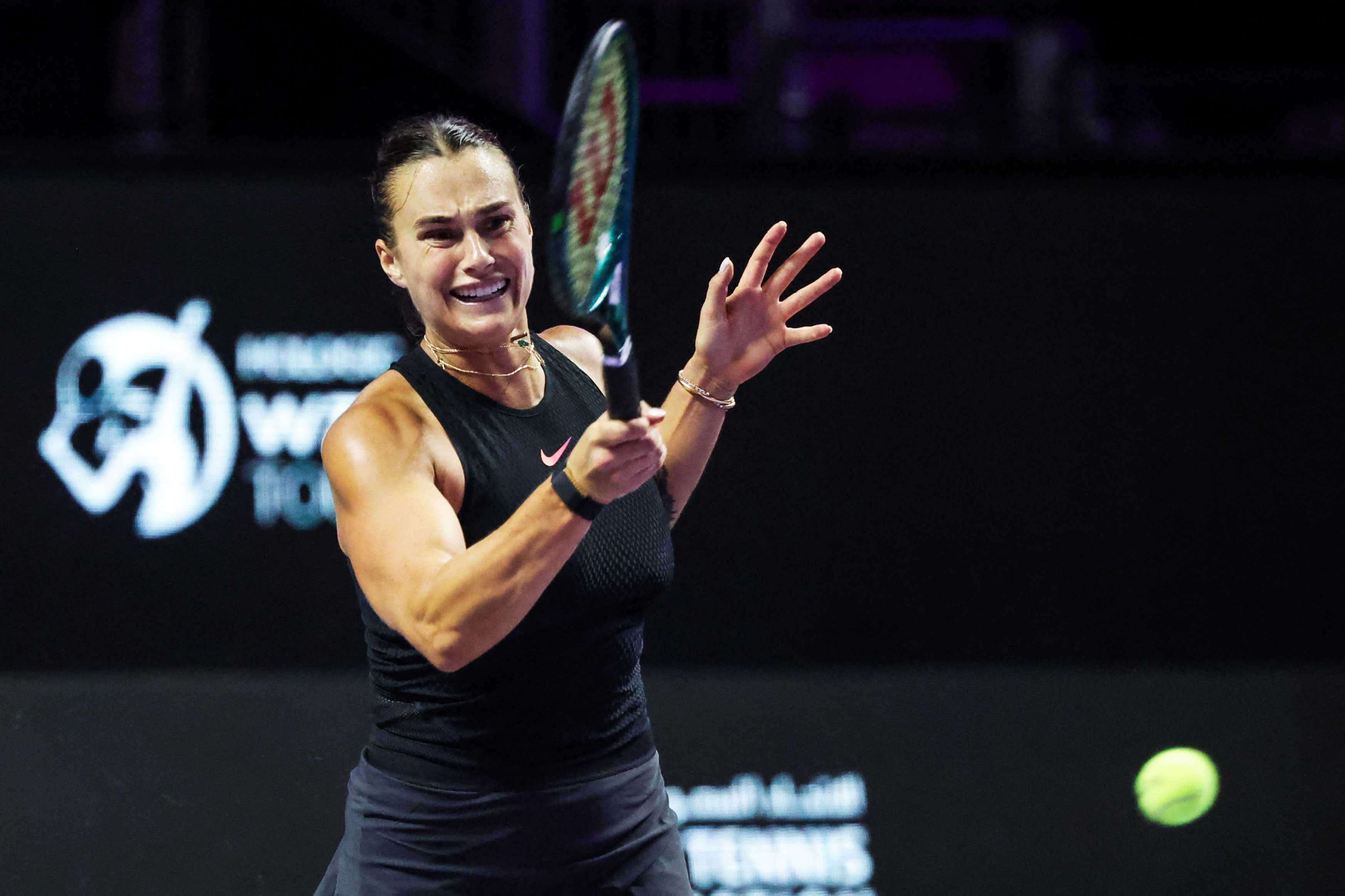 Sabalenka Pertahankan Dominasi atas Zheng