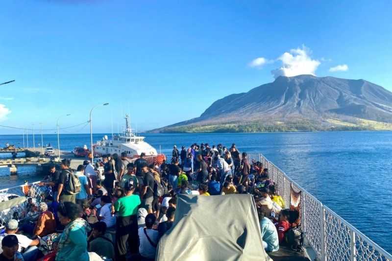 Sebaran Belerang Dioksida Gunung Ruang Semakin Berkurang