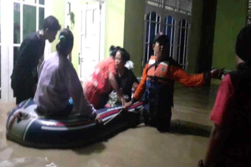 Semoga Tidak Ada Korban Jiwa, BPBD Cirebon: 2.433 Rumah Terendam Banjir Setelah Diguyur Hujan Tinggi