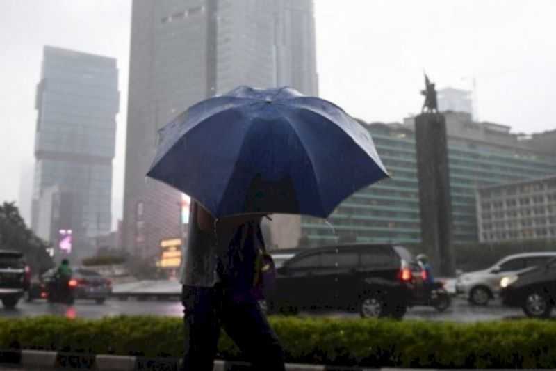 Semoga Tidak Banjir Besar, Sejumlah Wilayah Jakarta Berpotensi Hujan Lebat dan Petir Disertai Angin Kencang