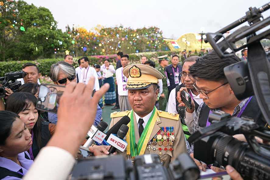 Serangan Roket Myanmar Tewaskan 4 Orang