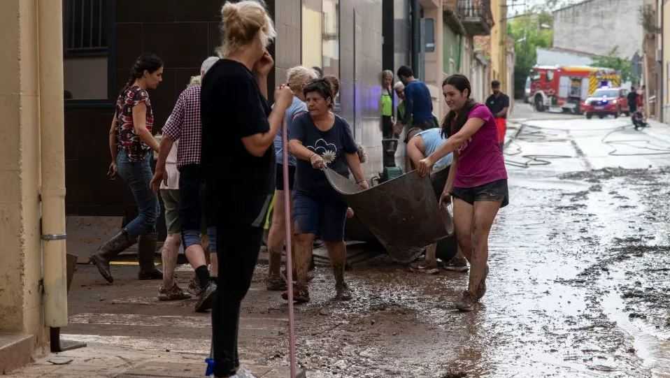 Spanyol Dilanda Hujan Deras, Dua Orang Tewas, Layanan Publik Lumpuh