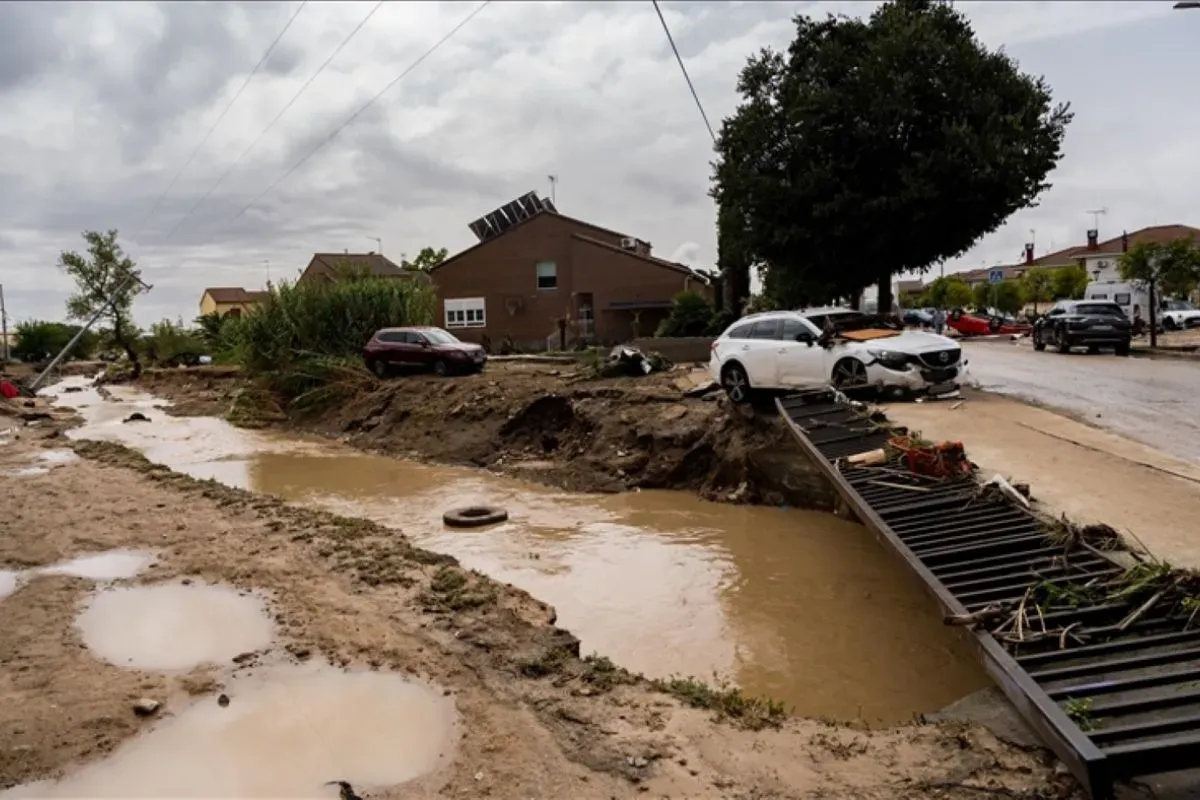 Spanyol Hentikan Layanan Kereta Cepat Akibat Banjir