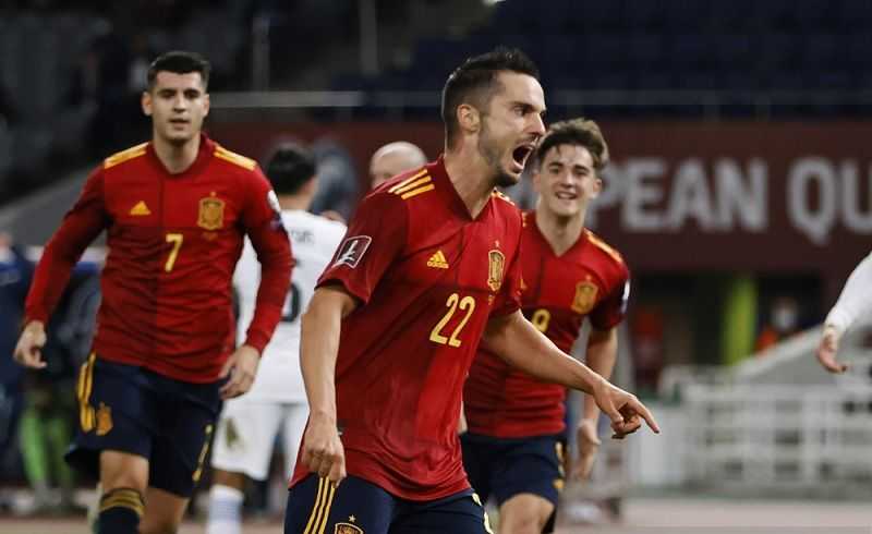 Spanyol Rebut Puncak Klasemen Grup B Usai Bekuk Yunani