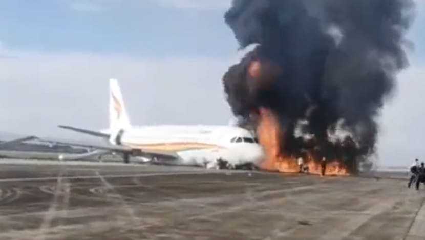 Terjadi Lagi! Pesawat Asal Tiongkok Batal Lepas Landas, Usai Terbakar Sebabkan Penumpang Luka Ringan Saat Evakuasi