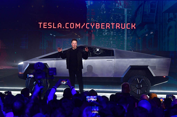 Tesla Akhirnya Luncurkan Truk Pickup Elektrik Pertama