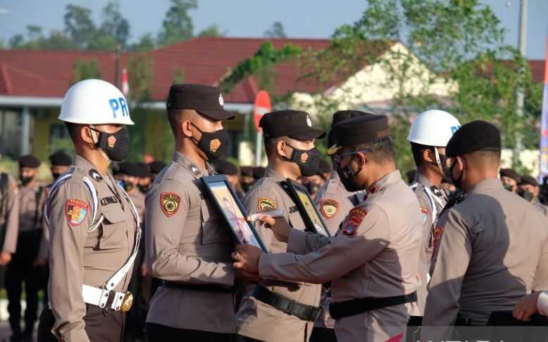 Tiga Polisi Dipecat dengan Tidak Hormat