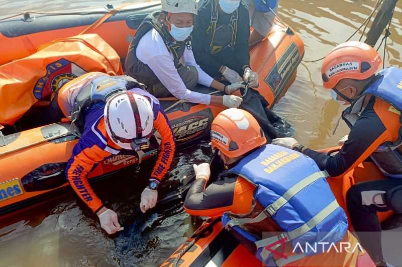 Tim SAR Evakuasi ABK Asal Sulsel yang Tenggelam di Perairan Kalsel