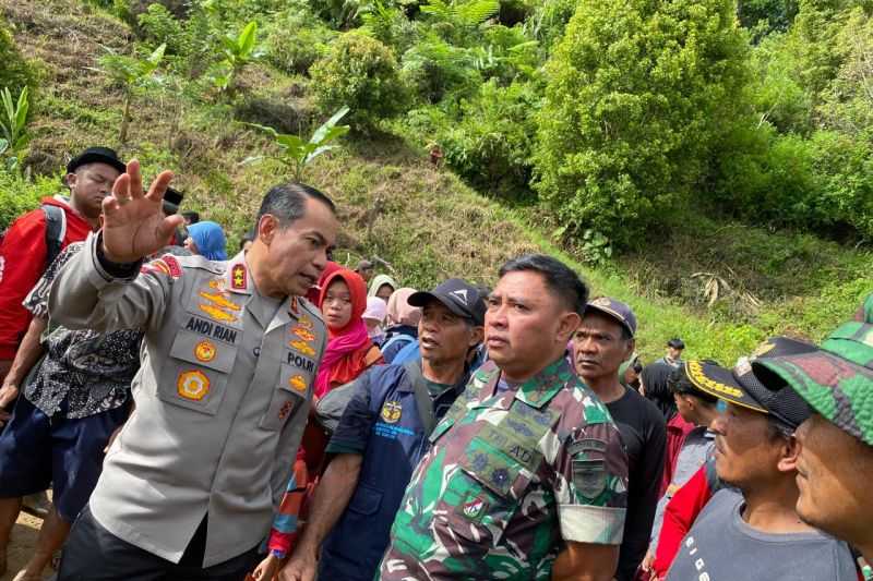 Tim SAR Gabungan Evakuasi 208 Warga Terisolir Dampak Bencana di Luwu
