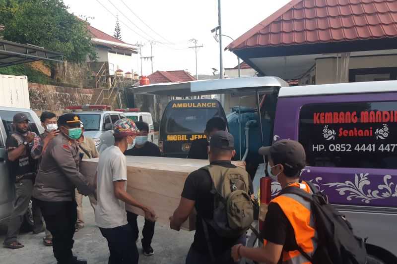 Tim SAR TNI Gabungan Berhasil Mengangkat Seluruh Korban Musibah Pesawat SAM Air di Puncak Pegunungan Papua