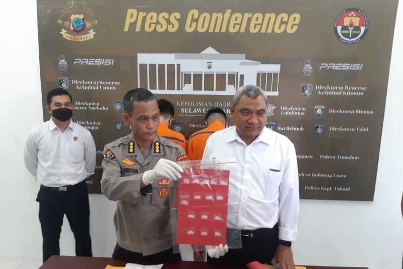 Tindak Tegas, Polda Tangkap Dua Tersangka Beserta 15 Paket Sabu di Minahasa Selatan