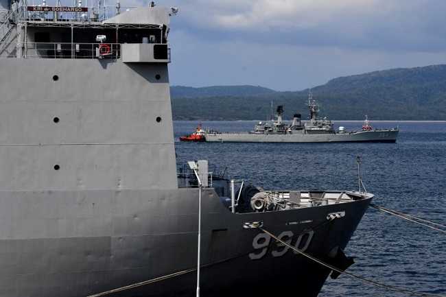 TNI AL Mengerahkan Kapal Perang untuk Memantau Kapal Penjaga Pantai Tiongkok di Laut Natuta