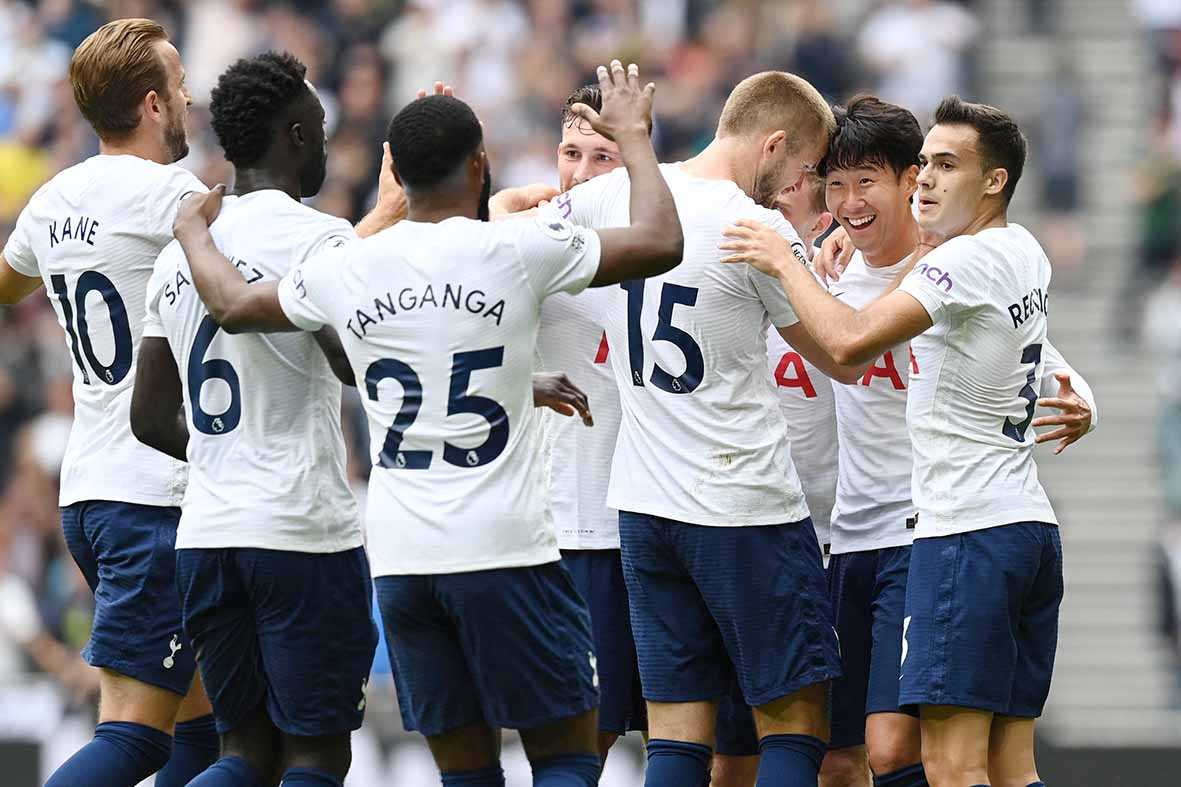 Tottenham Hotspur Rebut Puncak Klasemen