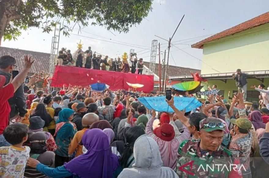 Tradisi Rebutan Apem, Simbol Keselamatan dan Tolak Bala di Boyolali