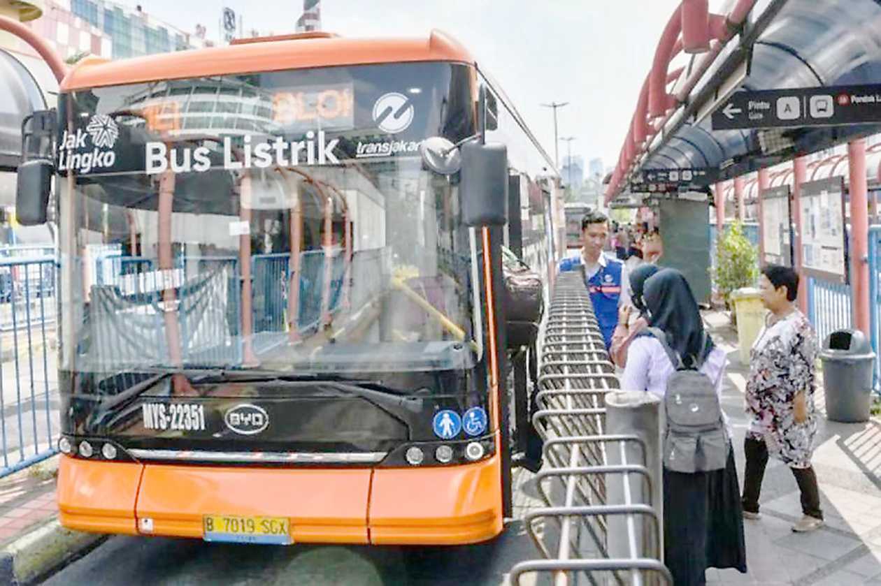 TransJakarta Targetkan 10 Ribu Lebih Armada listrik di 2030