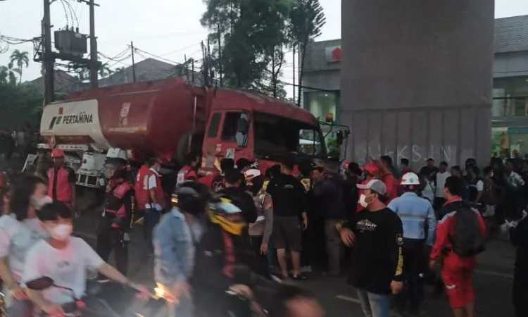 Turun Tangan, Begini Analisis Sementara KNKT Selidiki Kecelakaan Maut Truk Pertamina di Cibubur