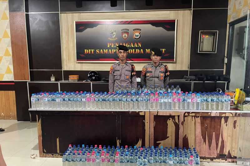 Upaya Penyelundupan Ribuan Botol Miras di Pelabuhan Ternate Digagalkan