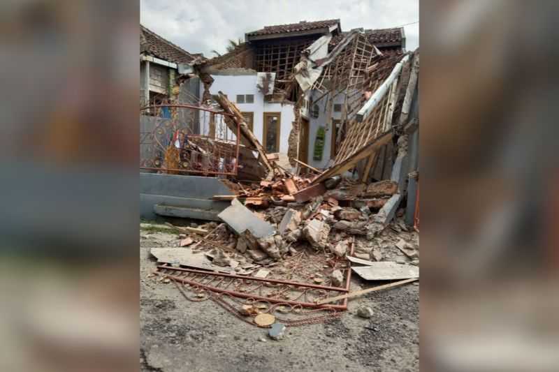 Waduh Semoga Tidak Jatuh Korban Jiwa, Gempa Menyebabkan Kerusakan Rumah dan Bangunan di Cianjur