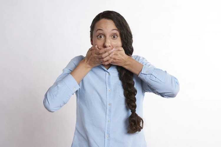 Wajib Diperhatikan, Ini 4 Hal Penyebab Bau Mulut Meskipun Sudah Menyikat Gigi