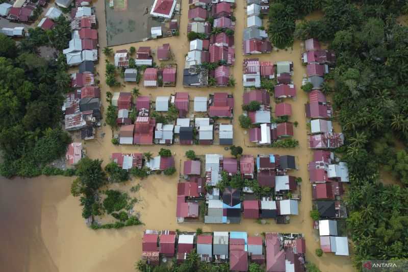 Waspadai Banjir dan Longsor, BMKG: 38 Persen Wilayah Indonesia Sudah Memasuki Masuki Musim Hujan