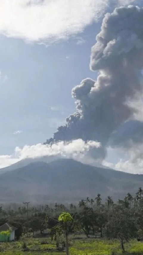 PPG: Erupsi Lewotobi Setinggi 2,5 Km di Puncak 