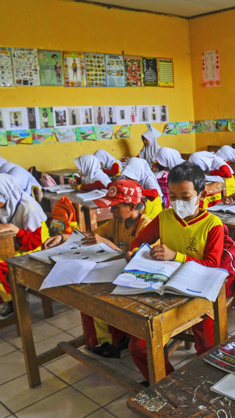 Sekolah di Banten Diminta Belajar Jarak Jauh