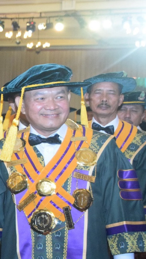 Dirkumad Pimpin Sidang Senat Terbuka Wisuda Sarjana dan Pascasarjana Sekolah Tinggi Hukum Militer 