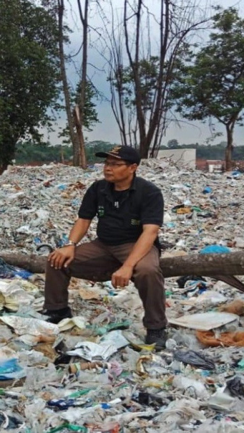 Kementerian Lingkungan Hidup Siapkan Bahan Baku Daur Ulang Plastik dan Kertas