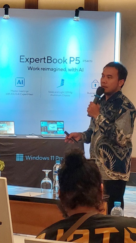 Asus  Hadirkan Laptop Berbasis AI untuk Segmen Bisnis