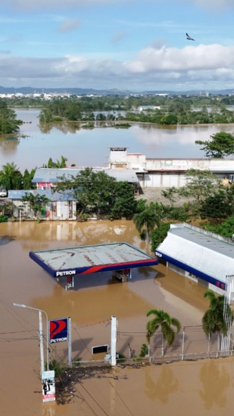 Topan Man-Yi Sebabkan Banjir Bandang di Filipina Utara