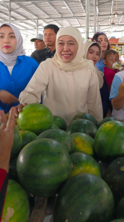 Prihatin Sepi, Khofifah akan Rekomendasikan Jembatan Penyeberangan untuk Ramaikan Pasar Nambangan