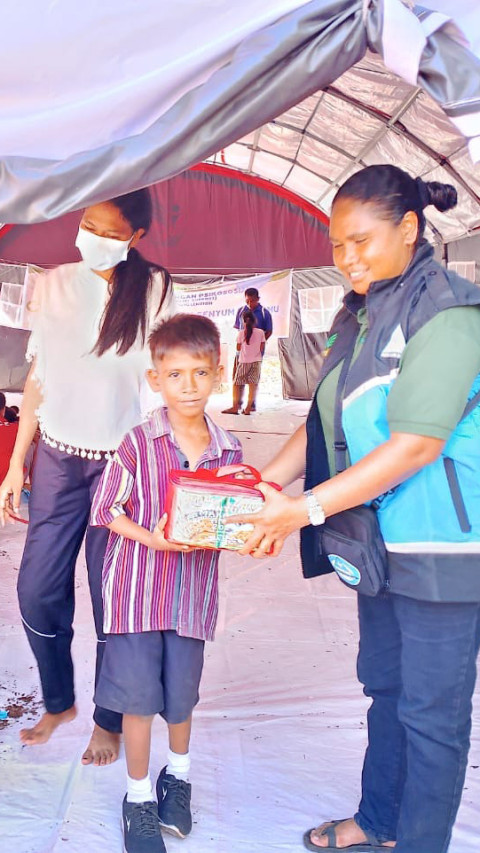 Kemensos Dirikan Sekolah Darurat bagi Anak Korban Erupsi Lewotobi