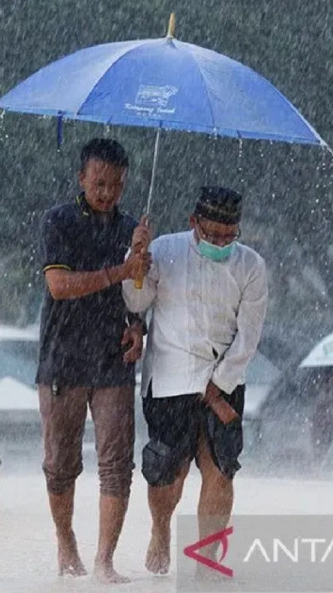 Cuaca Jumat, Sejumlah Kota Besar Diprakirakan Hujan Ringan Hingga Sedang 