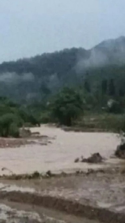 Sumatera Barat Dilanda Banjir dan Banjir Bandang