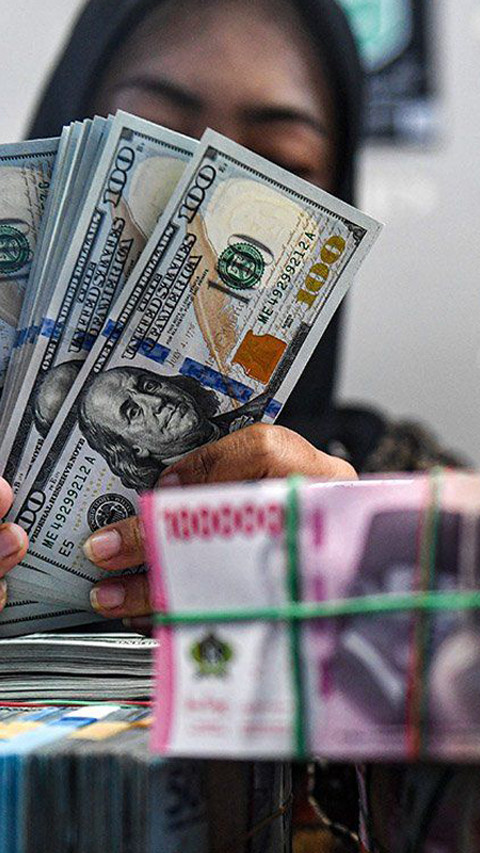 Rupiah Bakal Tetap Tertekan