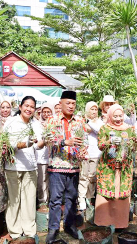 “Urban Farming” Panen Serentak  70 Lokasi