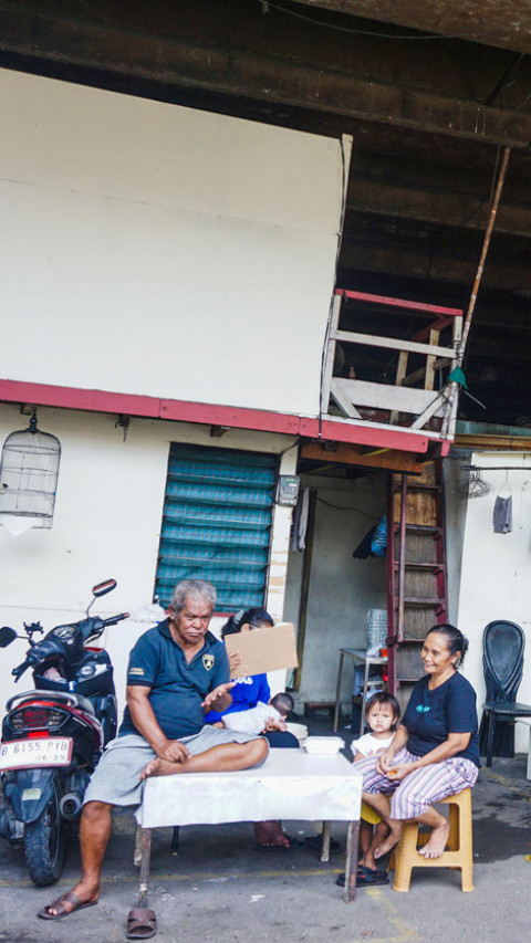 Warga kolong jalan layang minta penangguhan relokasi