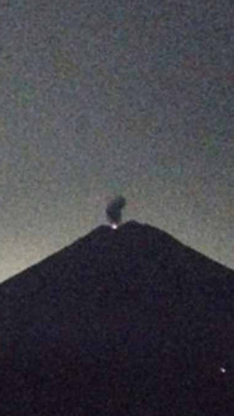 Gunung Semeru Kembali Erupsi Setinggi 800 Meter