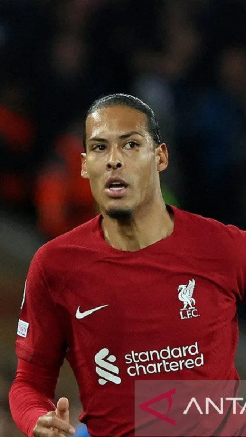 Empat Kali Jadi Pemain Terbaik FIFPro, Van Dijk Lampaui Ronaldinho