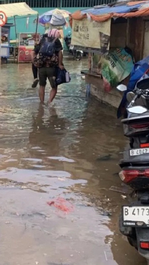 Banjir Rob Kembali Rendam Muara Angke Jakarta Utara Pagi Ini