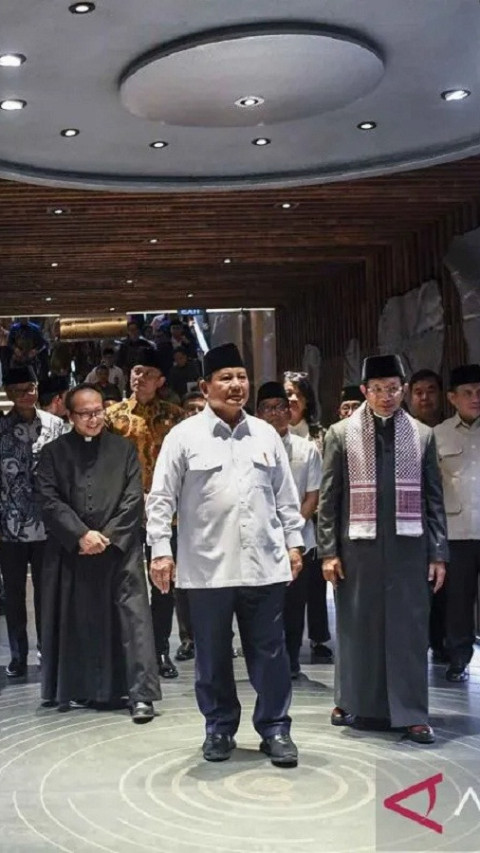 Prabowo Resmikan Terowongan Silaturahim Istiqlal-Katedral