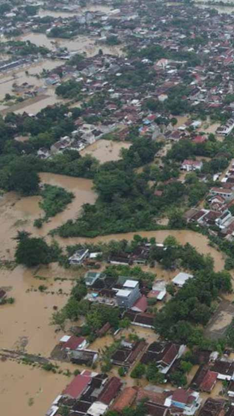 18 Titik Tanggul Jebol Penyebab Banjir di Ponorogo