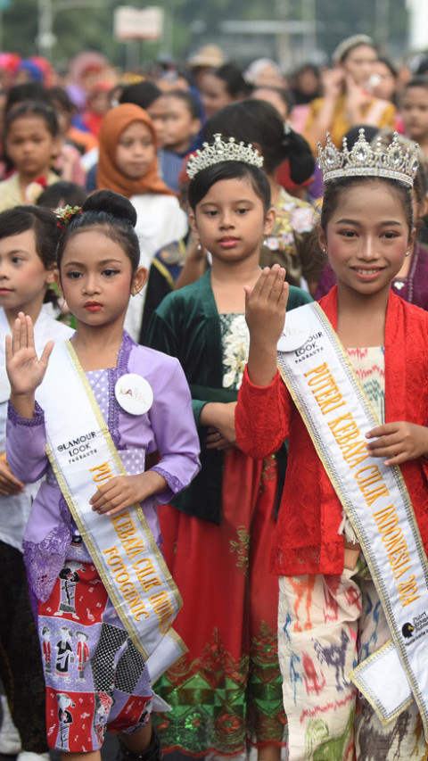 Pemecahan rekor Muri Pawai Kebaya Lintas Generasi