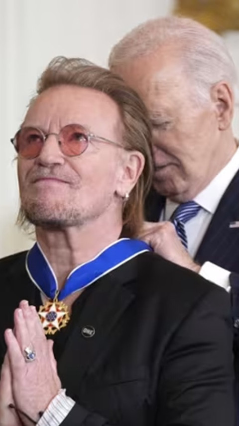 Bono, Messi, hingga Soros Dapat Penghargaan dari Presiden Biden