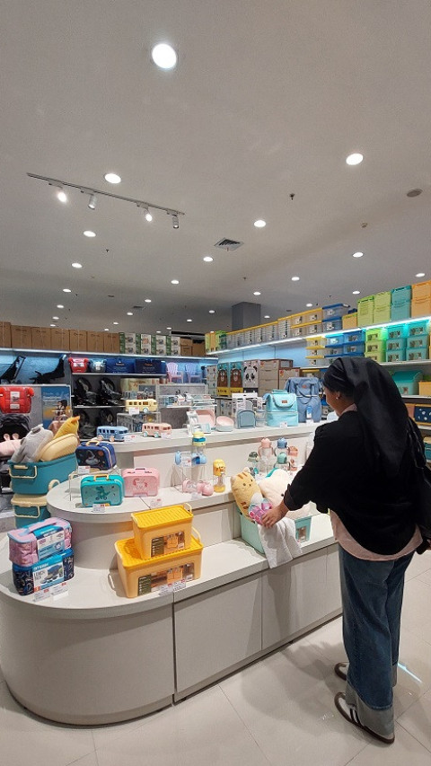 Experience Store Pertama Azko Hadir Tangerang Selatan