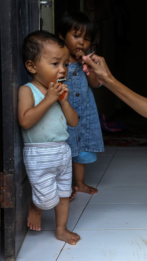 Distribusi makanan bergizi untuk mencegah stunting