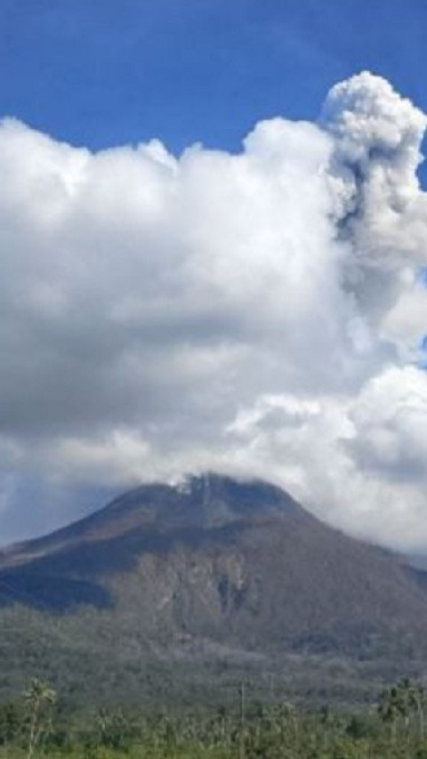 Siaga, Gunung Lewotobi Laki-laki Kembali Erupsi 