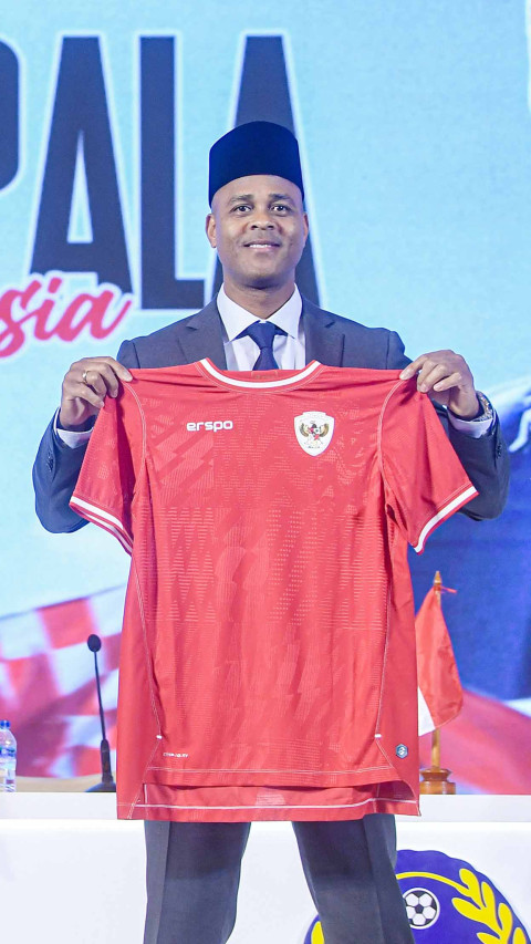 Kluivert Bertekad Bawa Timnas Indonesia Lolos ke Piala Dunia 2026