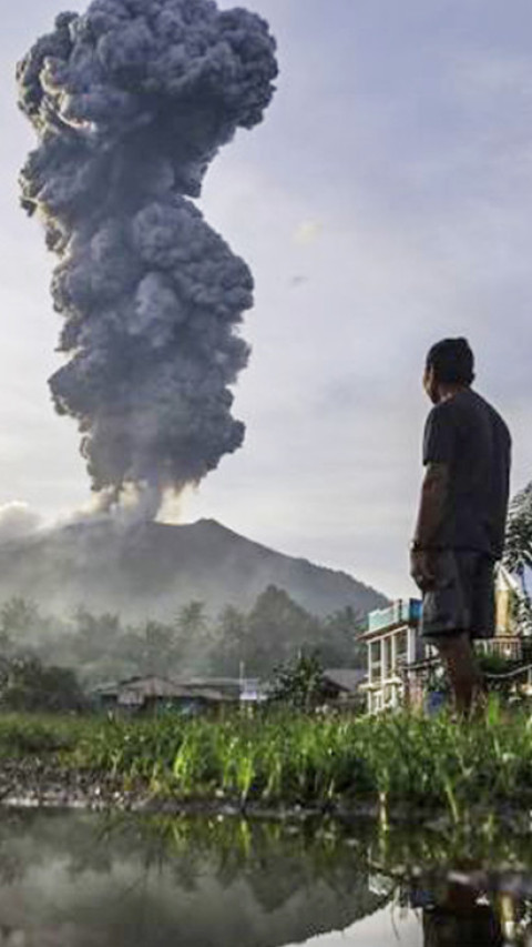 Status Gunung Ibu Naik Jadi Awas