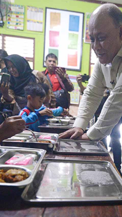 pantau program makan bergizi gratis